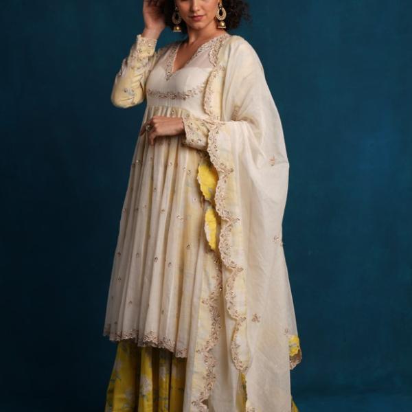 WHITE AND PINK FLORAL ANARKALI SET