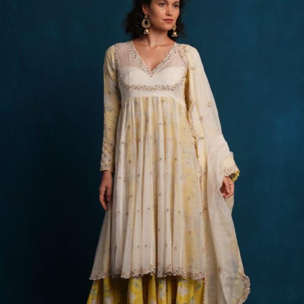 WHITE AND PINK FLORAL ANARKALI SET
